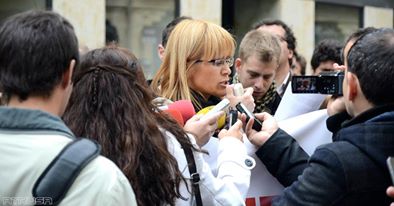 Leyendo el Manifiesto del Día Mundial de la Libertad de Prensa