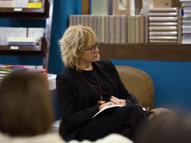 CORONAVIRUS Y PERIODISMO. ENTREVISTA A LA PERIODISTA ELENA MARTÍN&nbsp;MOROLLÓN